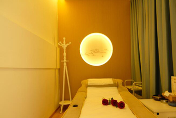 武汉日式指压的寂静美学：在按压中听见雪落的声音